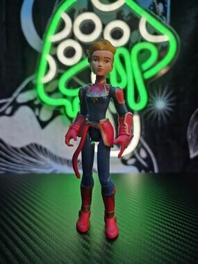 Disney Marvel Toybox Captain Marvel #18 5" 2019